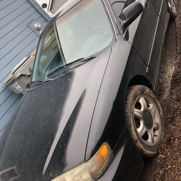 1997 Honda Accord - Picture 2 of 3